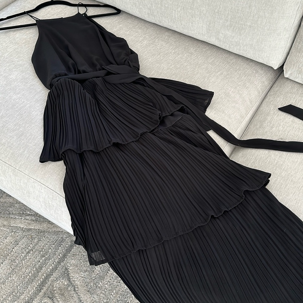 She & Sky new dress in black with layers. Smoke free home. Size M.